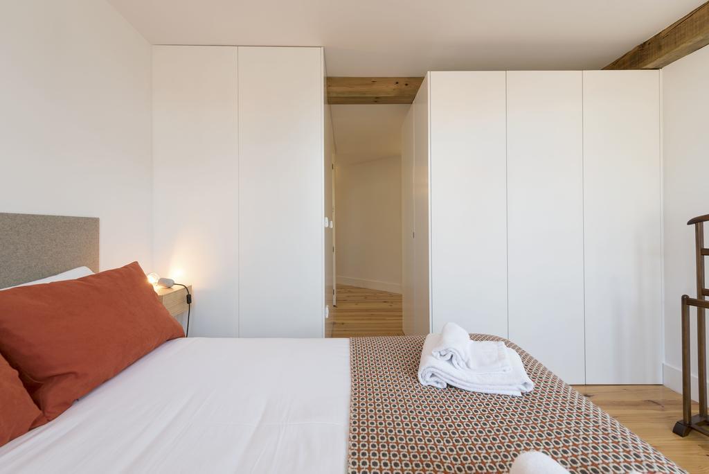 Lovelystay - Top Floor Balcony Apartment Porto Exterior foto
