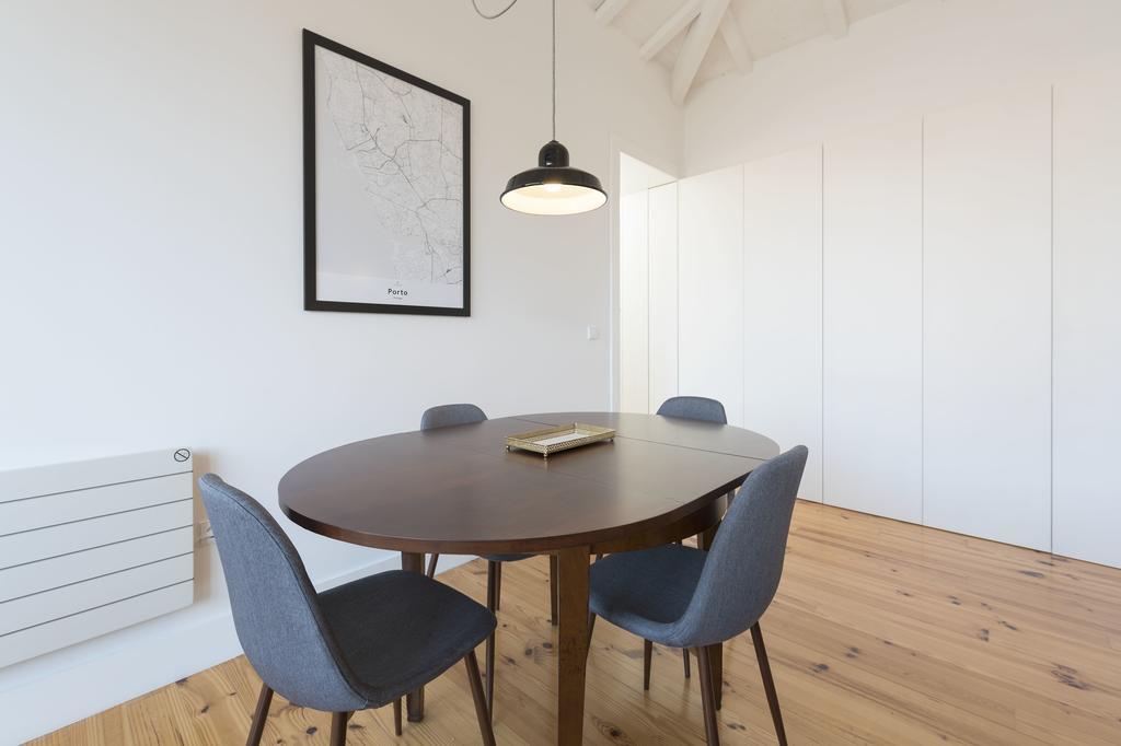 Lovelystay - Top Floor Balcony Apartment Porto Exterior foto